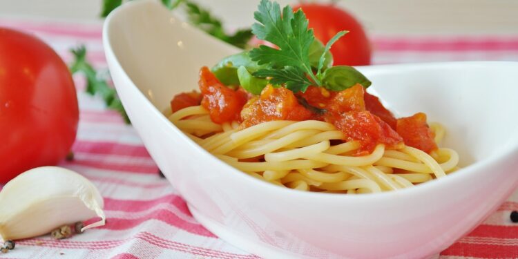 Split Pea and Spaghetti Soup: A Cozy One-Pot Dish Ideal For Cold Days